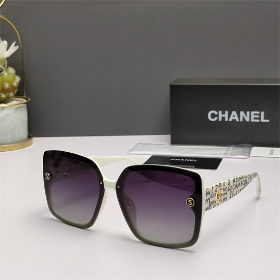 Chanel Sunglass AA 055
